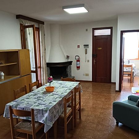 Residence Maria Elena - 30 Pt Lignano Sabbiadoro Exteriör bild